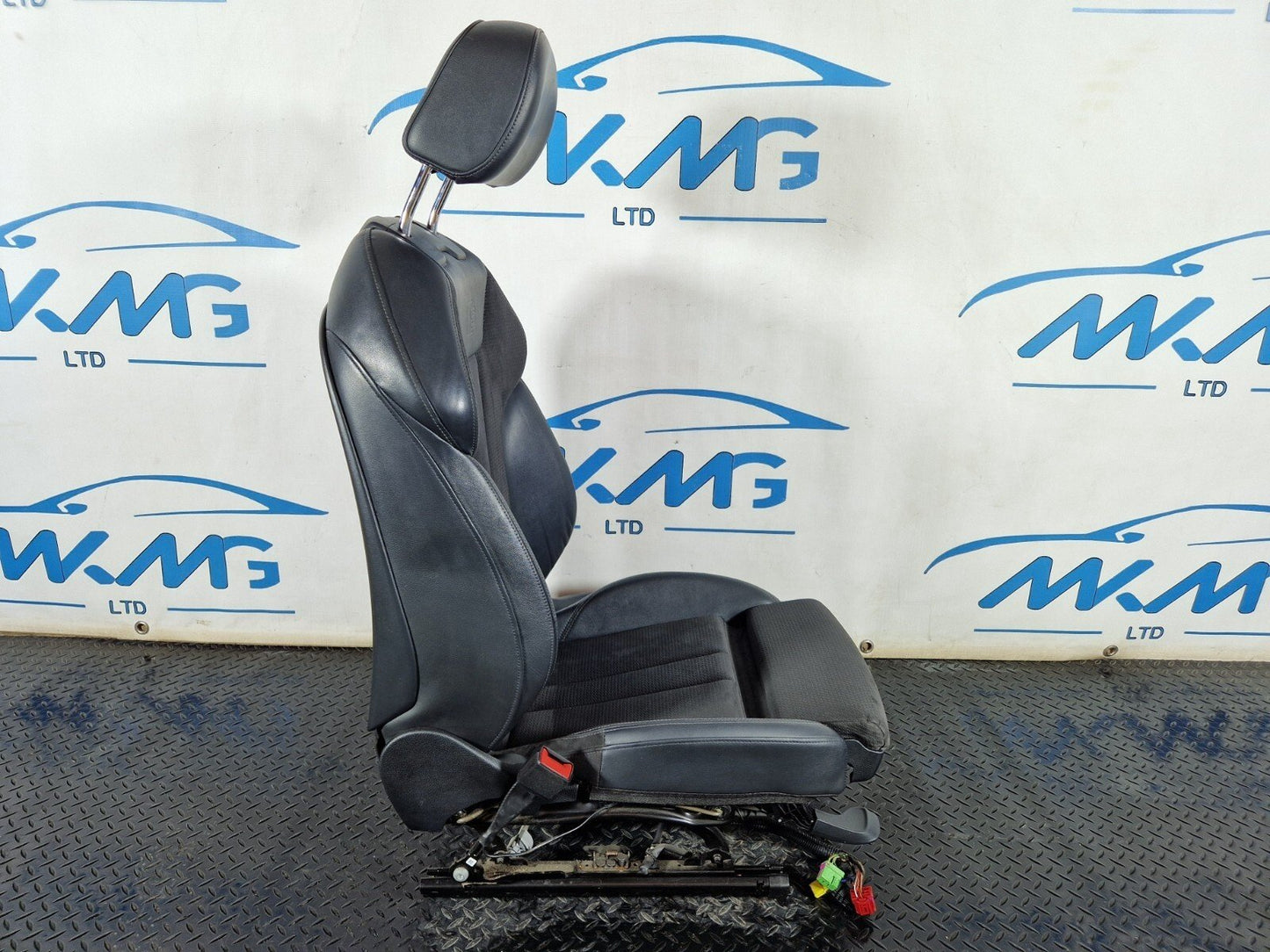 16-19 AUDI A4 B9 S-LINE FRONT PASSENGER HEATED HALF LEATHER SEAT