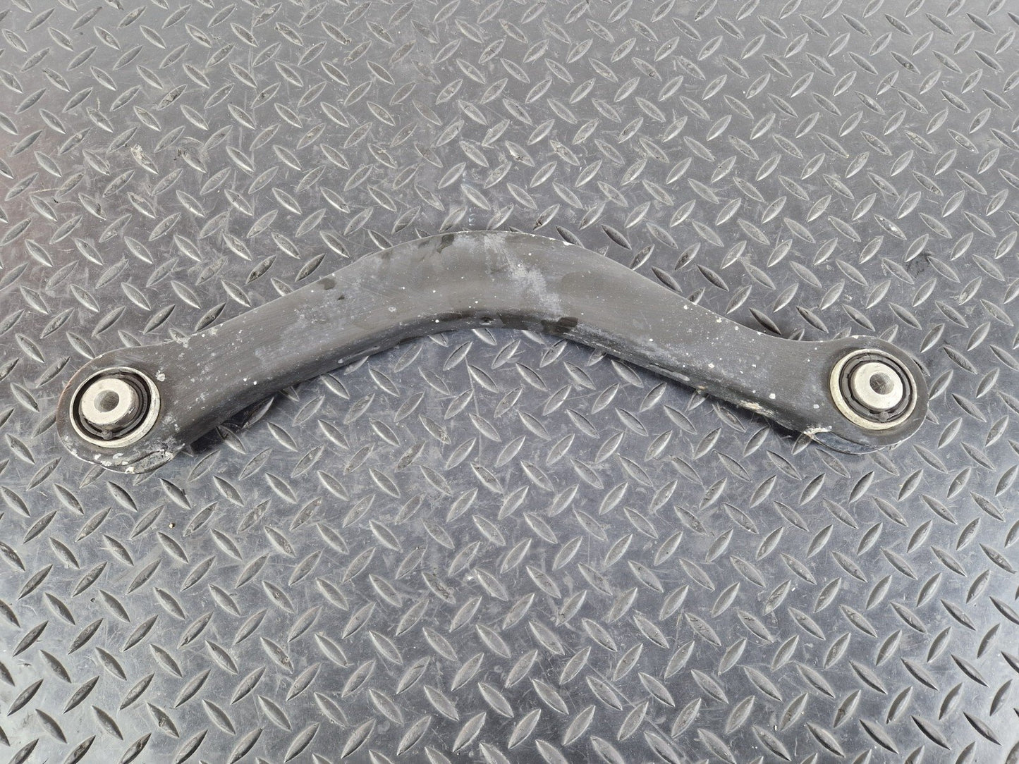 16-19 AUDI A4 B9 OEM REAR CONTROL ARM LEFT & RIGHT SIDE 8W0505371F