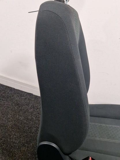 Ford Fiesta MK7 (B299) Hatchback Left Front Seat