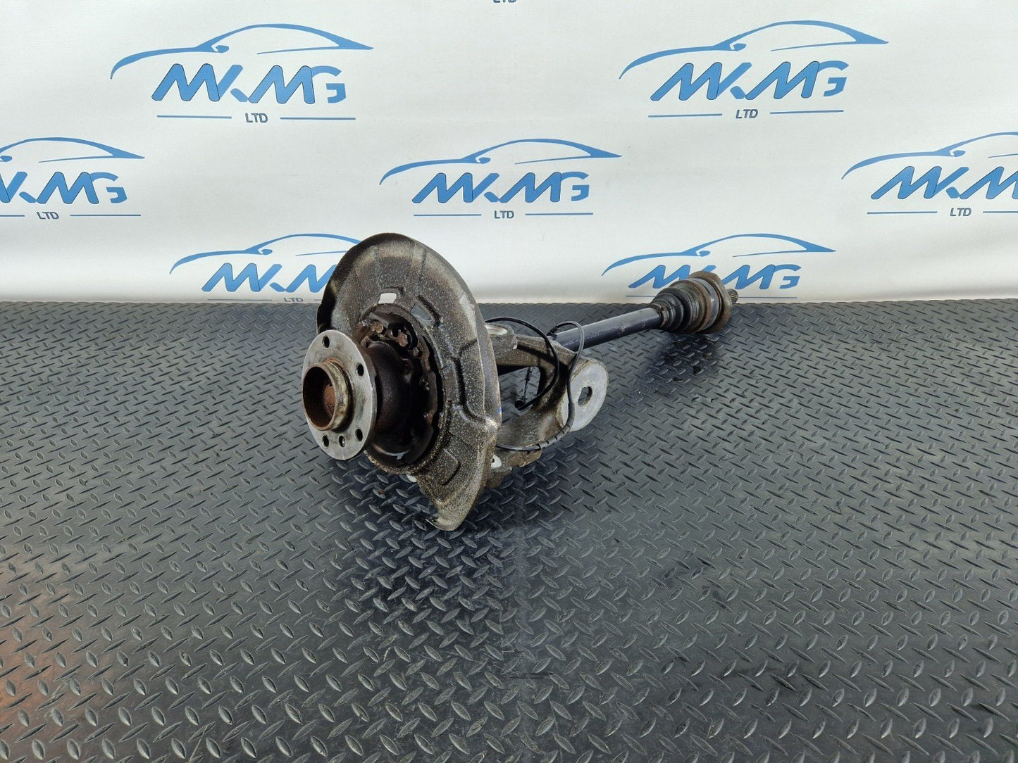 10-13 BMW X5 E70 LCI GENUINE REAR LEFT PASSENGER SIDE WHEEL HUB 6770983
