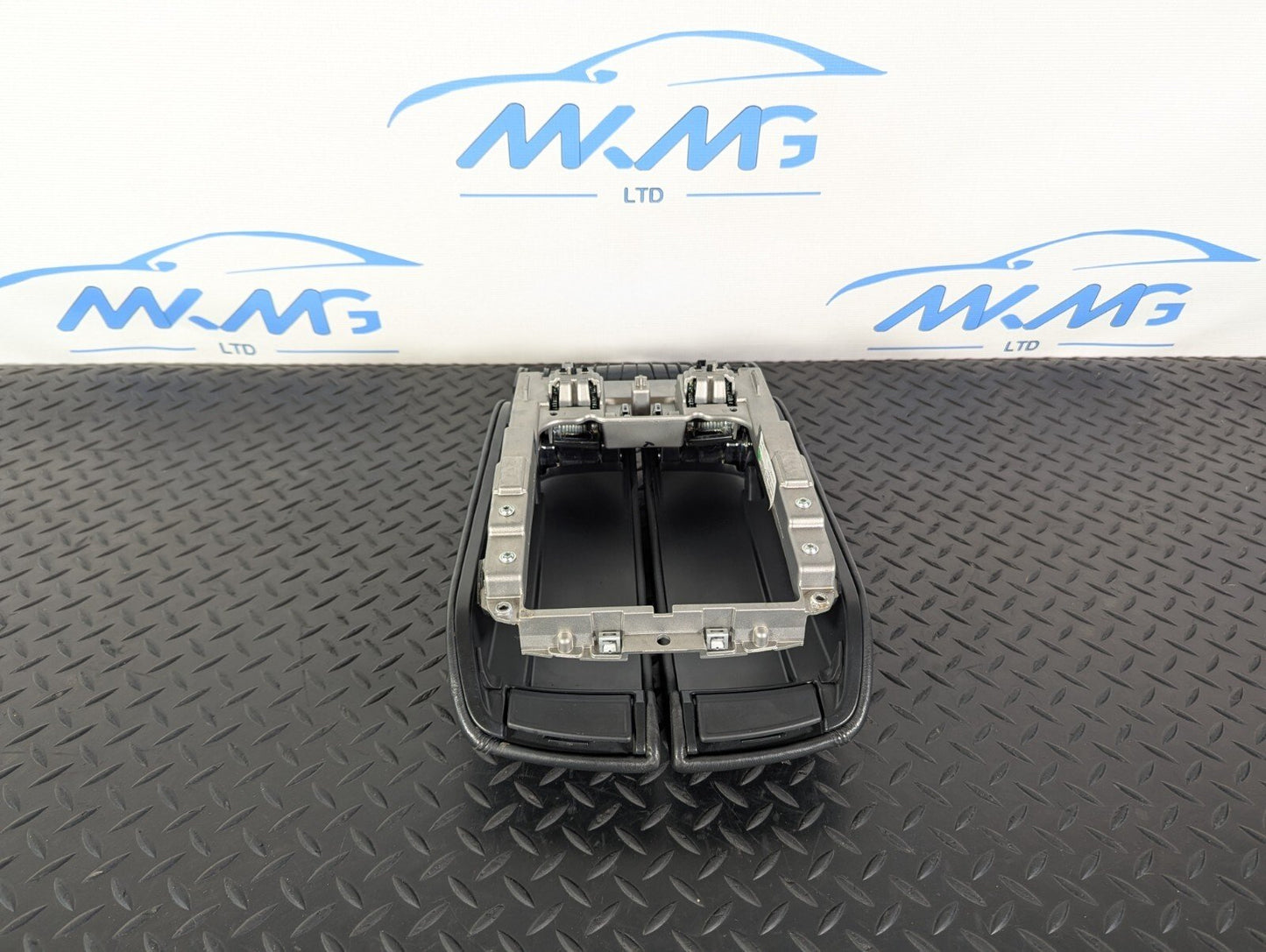 10-17 AUDI A8 4H LEATHER DOUBLE ARMREST IN BLACK 4H0864206C