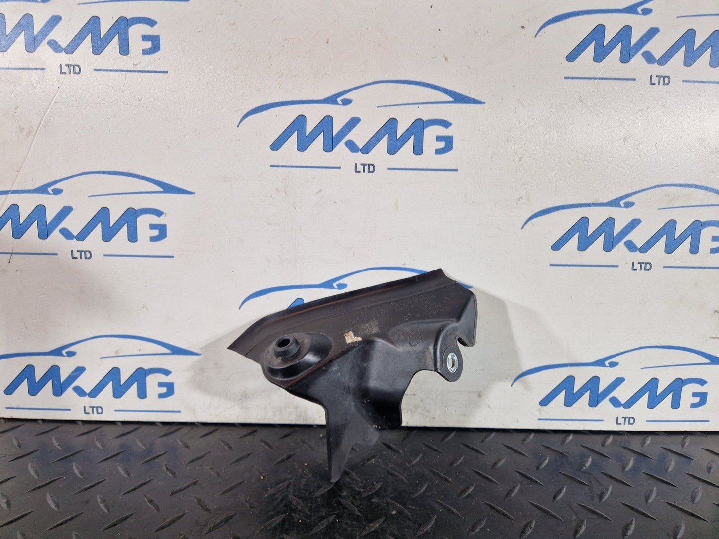 16-19 MERCEDES BENZ GLE W166 FRONT RIGHT SIDE PILLAR COVER TRIM A1666900407