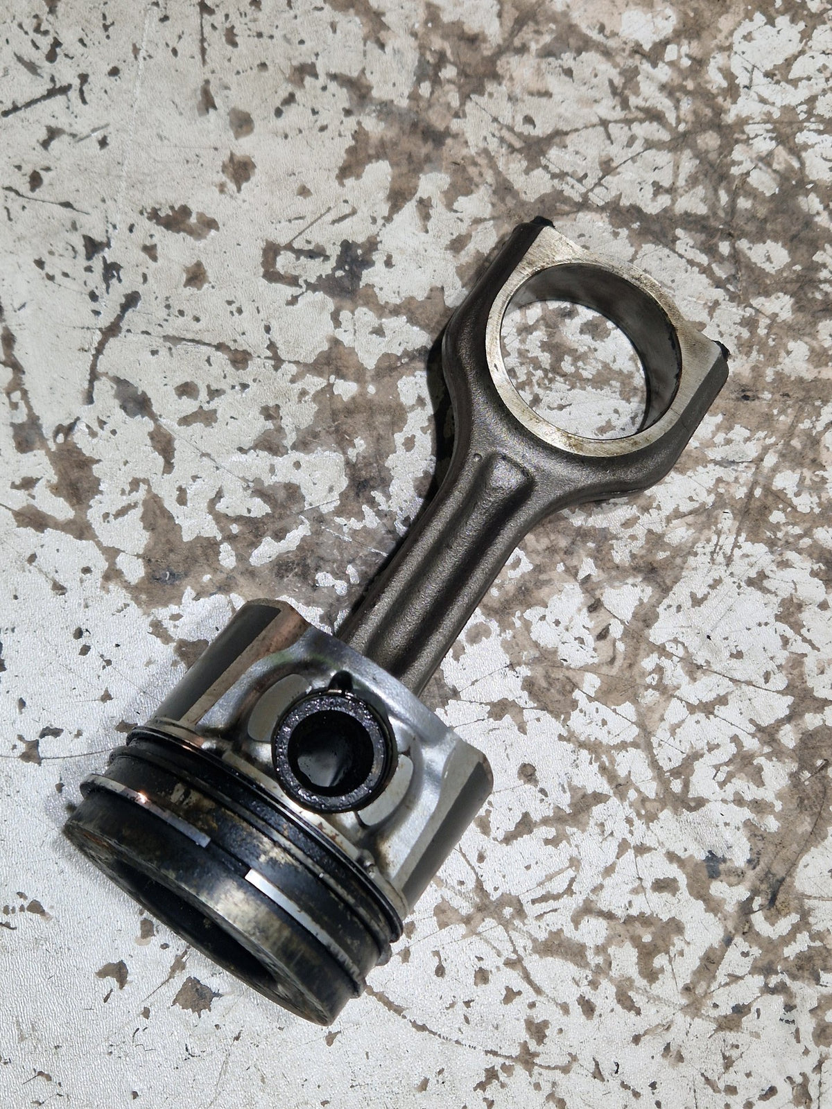 Volvo V40 MK3 (525) Hatchback 1.6 Diesel Genuine Piston Conrod