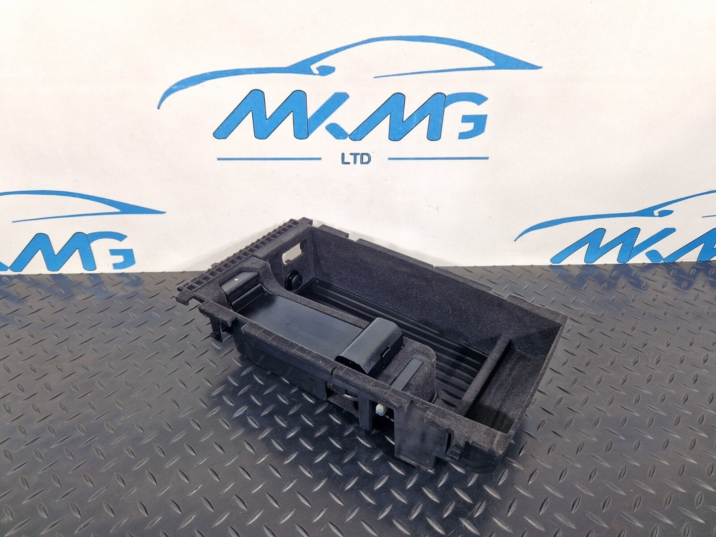 11-18 BMW 6 SERIES F06 CENTER CONSOLE STORAGE TRAY 9237101 9241620