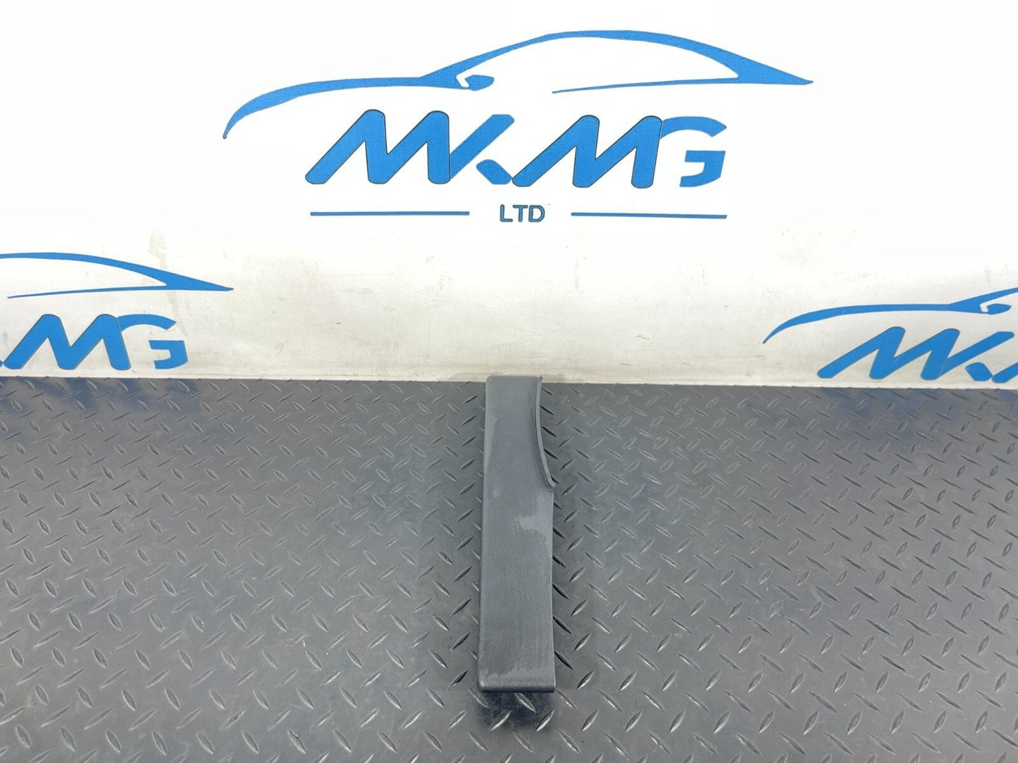 2019-ON  LAND ROVER DISCOVERY L550 INTERIOR PART RIGHT SIDE LK72043C26A