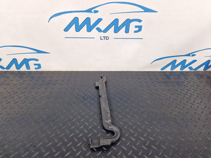 10-18 AUDI A7 4G S-LINE OEM FRONT LEFT WING SEAL 4G8823731
