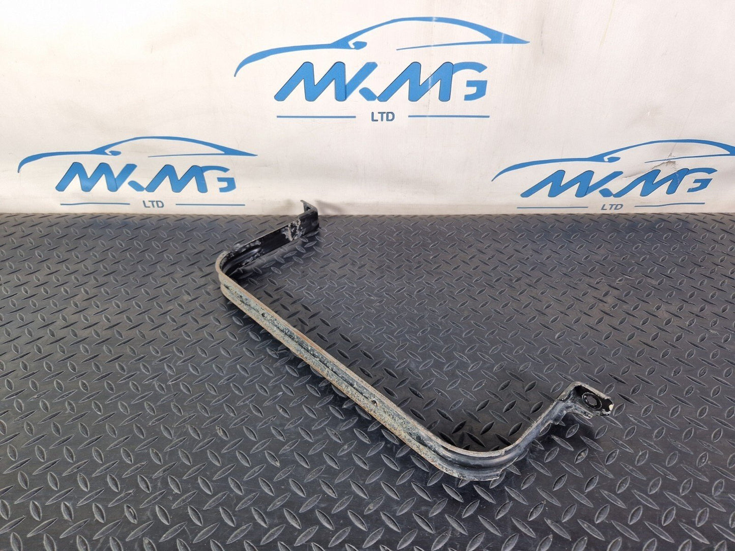 18-ON MERCEDES BENZ SPRINTER W907 FUEL TANK TENSIONER HOLDER STRAP A9074750000