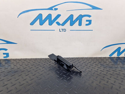14-21 MERCEDES BENZ C220d W205 REAR RIGHT N/S LUGGAGE ROLLER BRACKET A2058605400