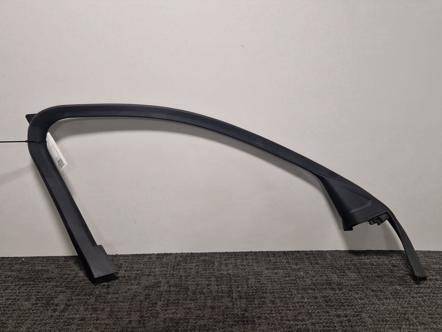 BMW 120i F40 Genuine Front Left N/S Window Frame Cover 7464799