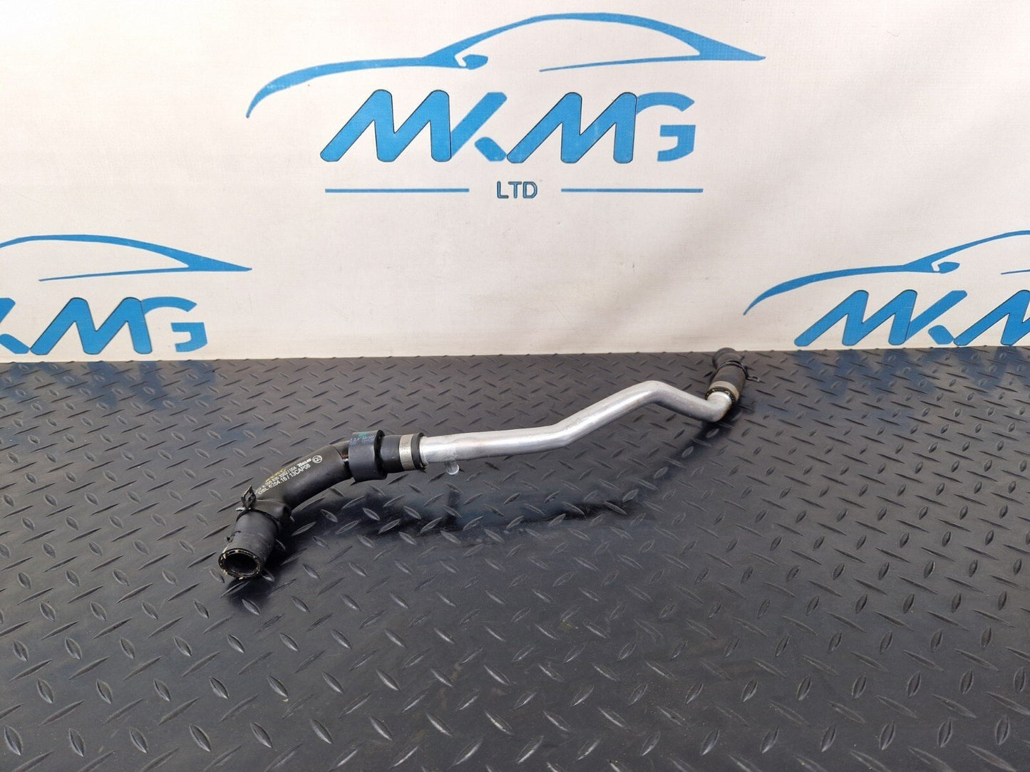 14-21 MERCEDES BENZ C300h W205 GENUINE HEATING WATER PIPE HOSE LINE A2058303302