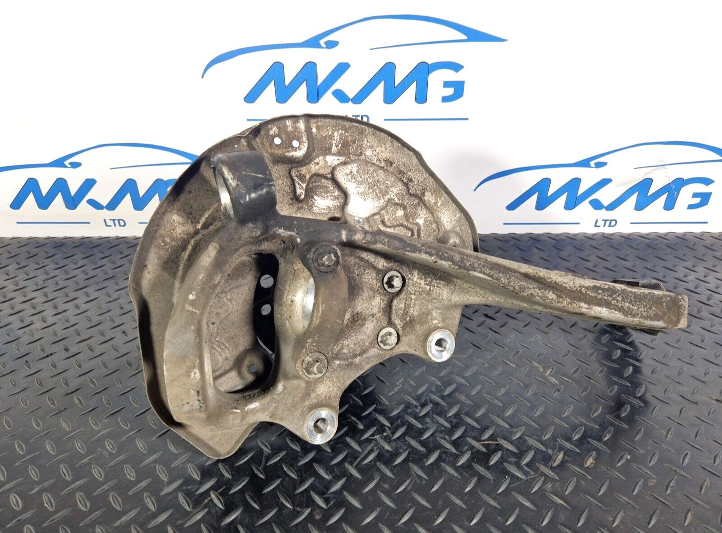 14-21 MERCEDES BENZ C CLASS W205 GENUINE WHEEL HUB BEARING FRONT RIGHT A2052200
