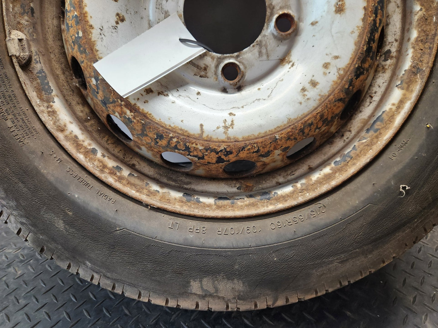 Renault Master MK3 (Ph1) (X62) 16" Alloy Wheel with Tyre 215/65/16 ~6mm