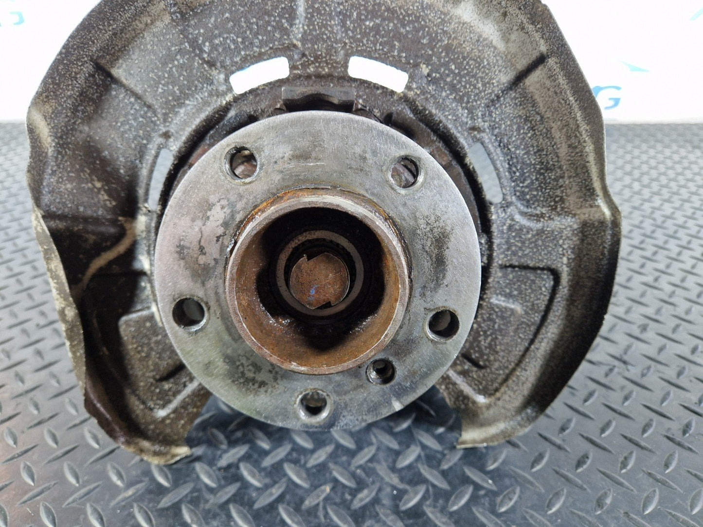 10-13 BMW X5 E70 LCI GENUINE REAR LEFT PASSENGER SIDE WHEEL HUB 6770983