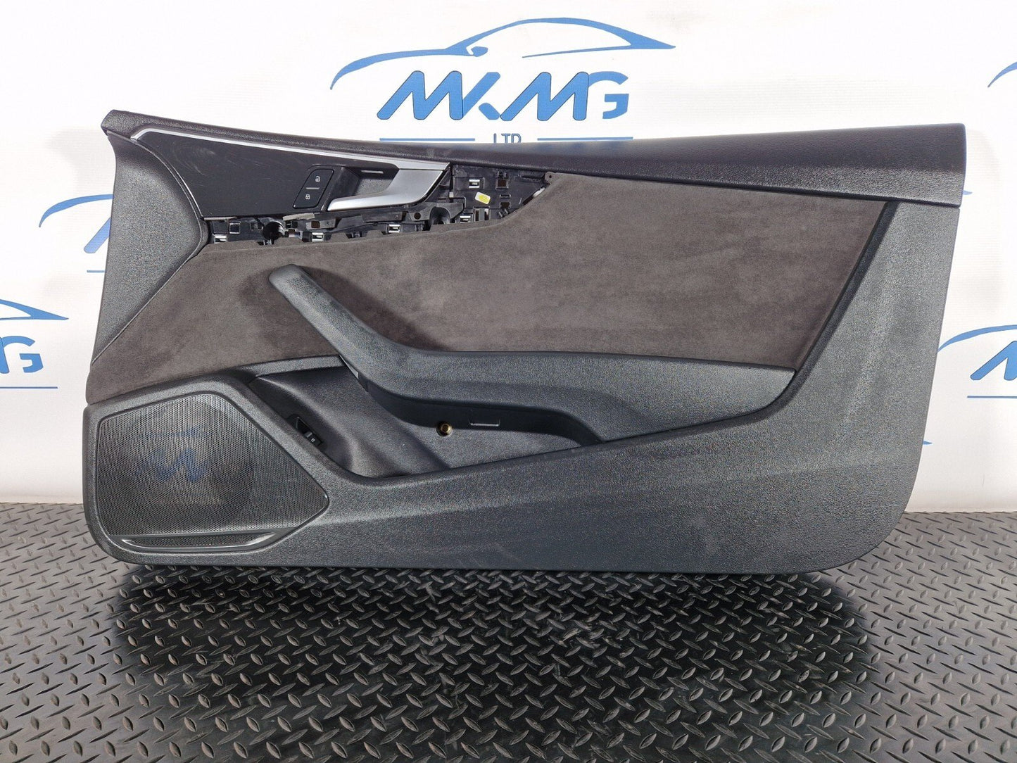 16-24 AUDI A5 F5 S-LINE CONVERTIBLE FRONT RIGHT DRIVER SIDE DOOR CARD 8W6867134