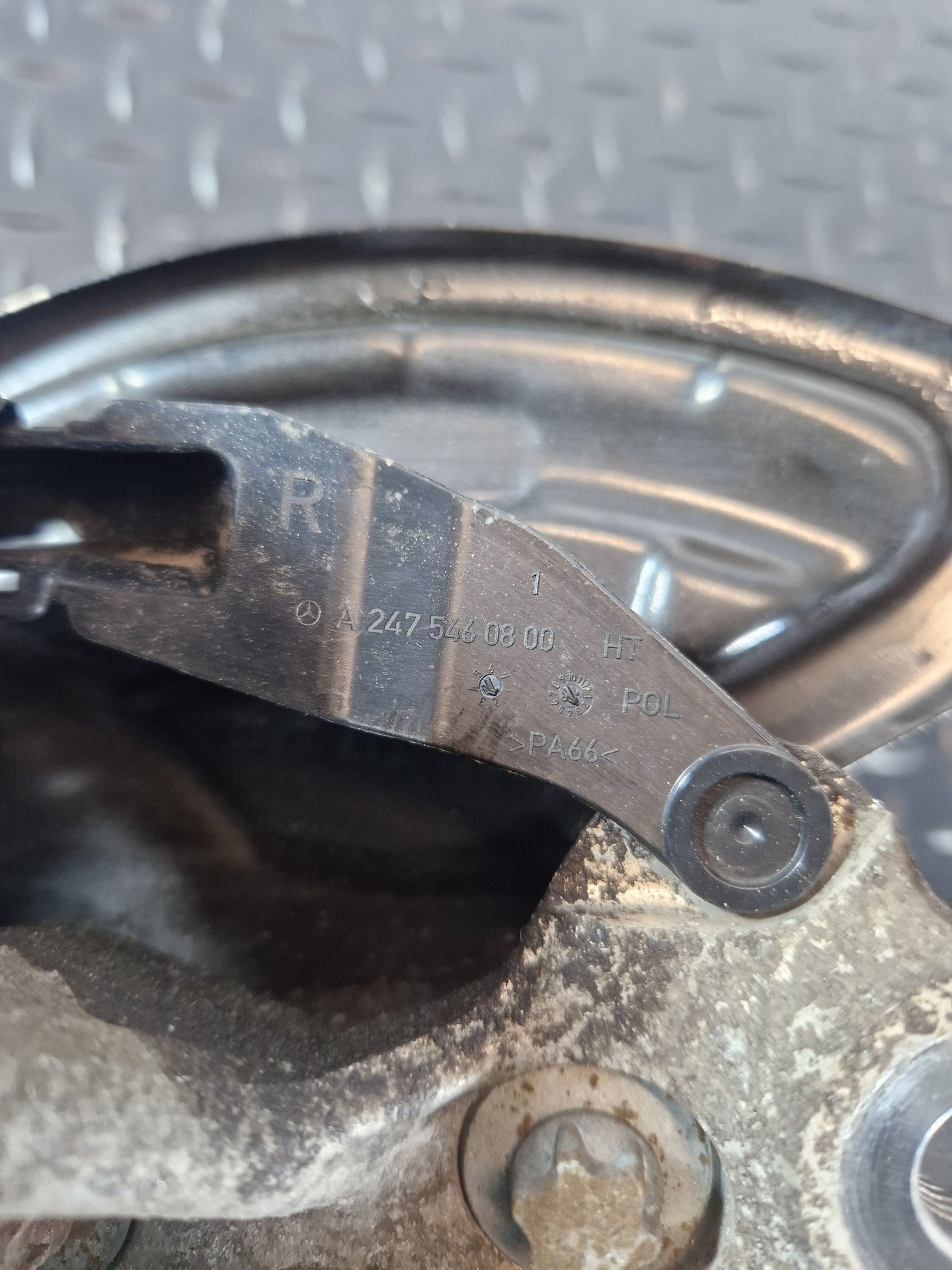 2019 Mercedes-Benz B200d Wheel Cover Hub Cap A2474230220 A2475460800