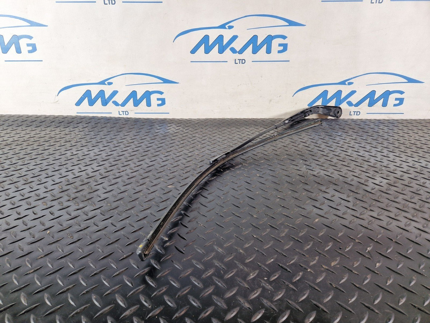19-ON MERCEDES BENZ B CLASS W247 OEM RIGHT O/S WIPER ARM A2478204700