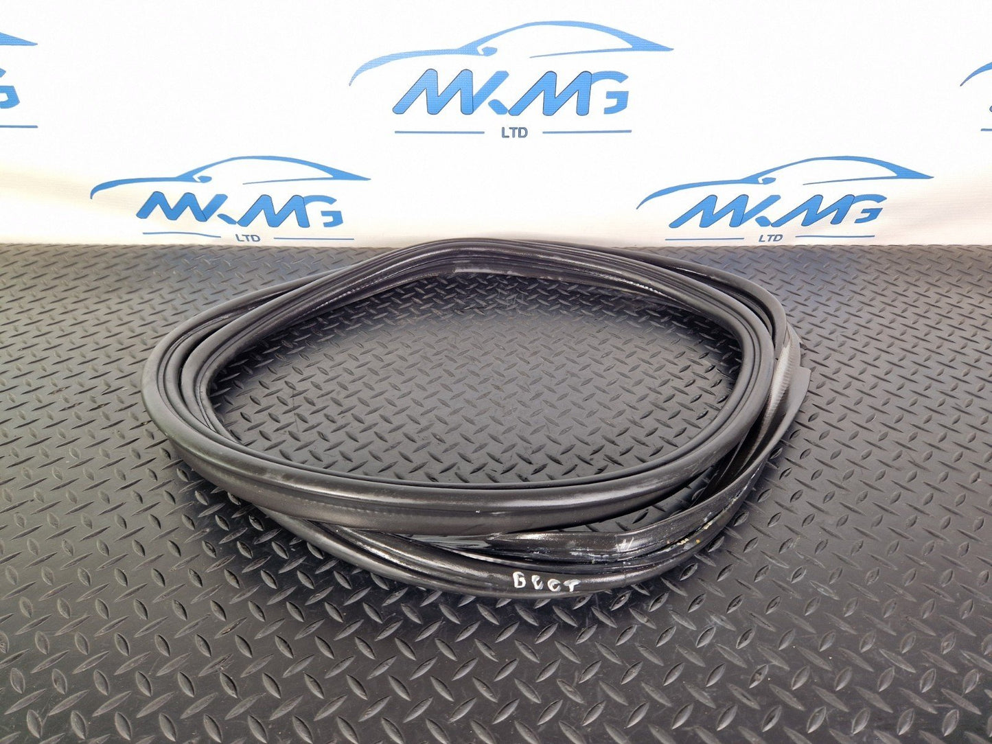 16-22 BMW X1 F48 GENUINE GASKET TAILGATE TRUNK BOOT LID RUBBER SEAL 7474447