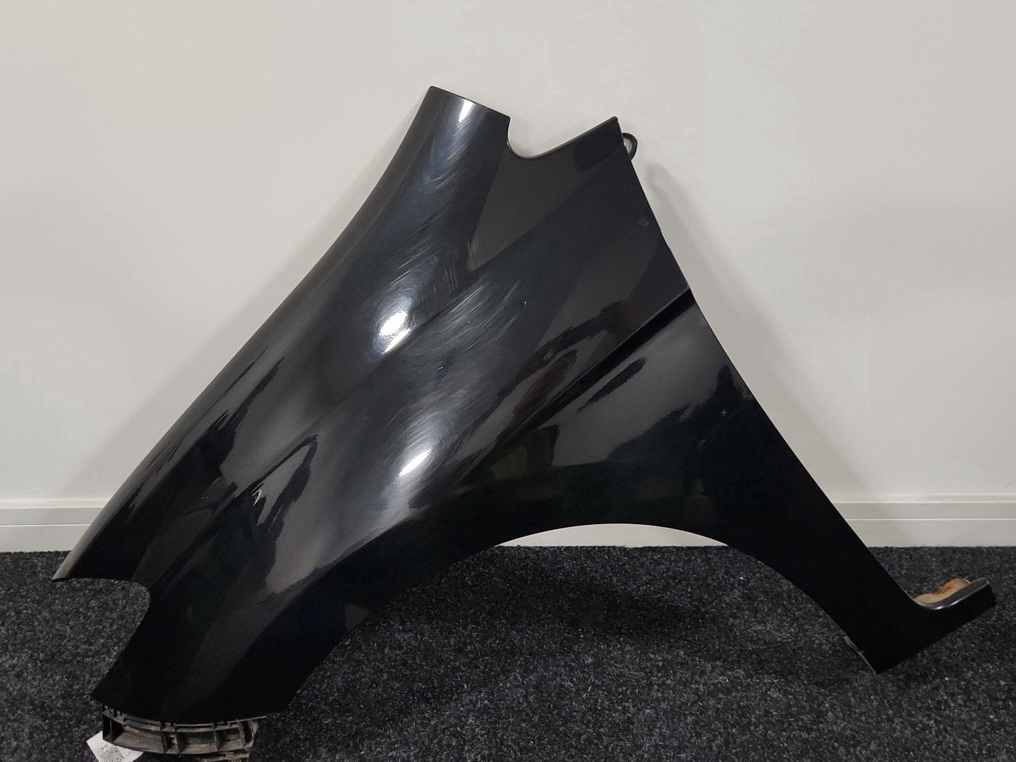 Honda FR-V MK1 (BE57) Front Left N/S Passenger Wing Fender Panel in Black