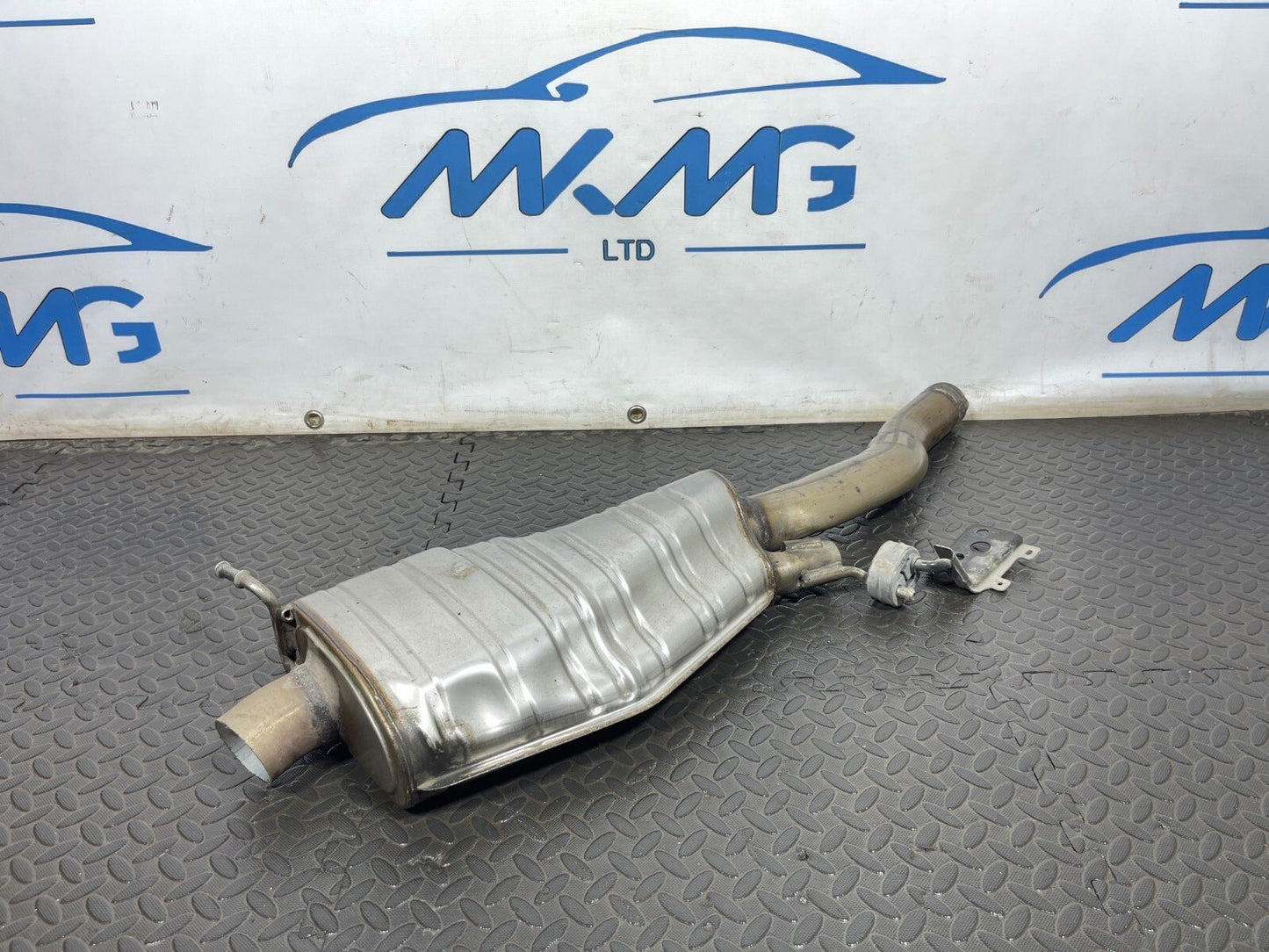 16-19 AUDI A4 B9 2.0TDI S-LINE EXHAUST SILENCER 8W0253411R
