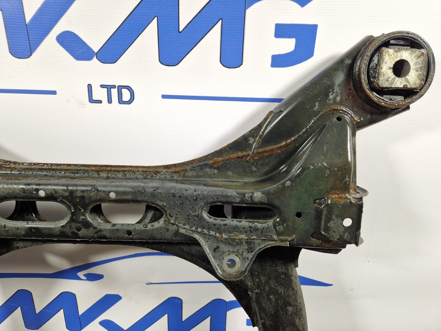 10-18 VW TOUAREG 7P 3.0 DIESEL CRCA FRONT SUSPENSION SUBFRAME 7P0400025
