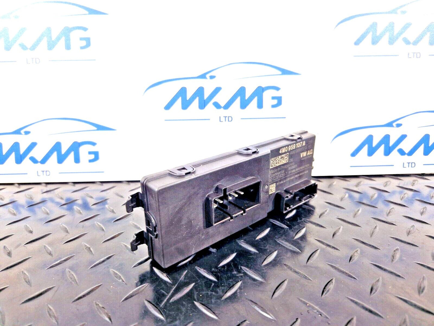 16-19 AUDI A4 B9 AVANT ULTRA SE TAILGATE BOOT LID CONTROL UNIT 4M0959107A