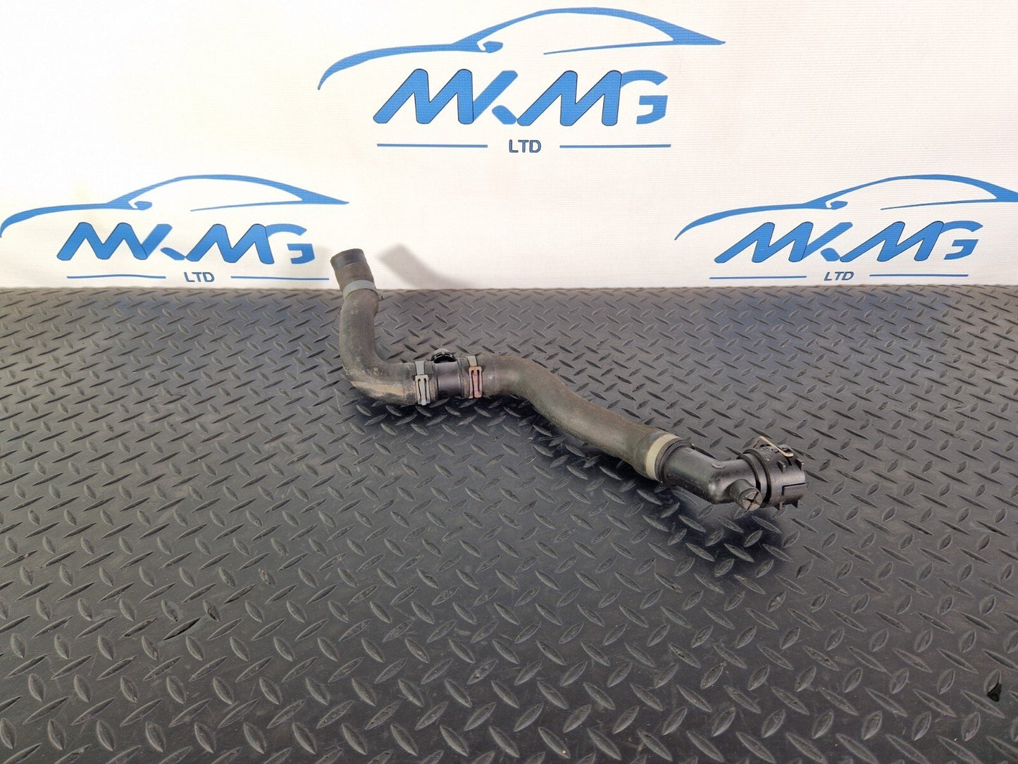 16-19 AUDI A4 B9 S-LINE OEM WATER COOLANT PIPE 8W0121140 8W0122293H