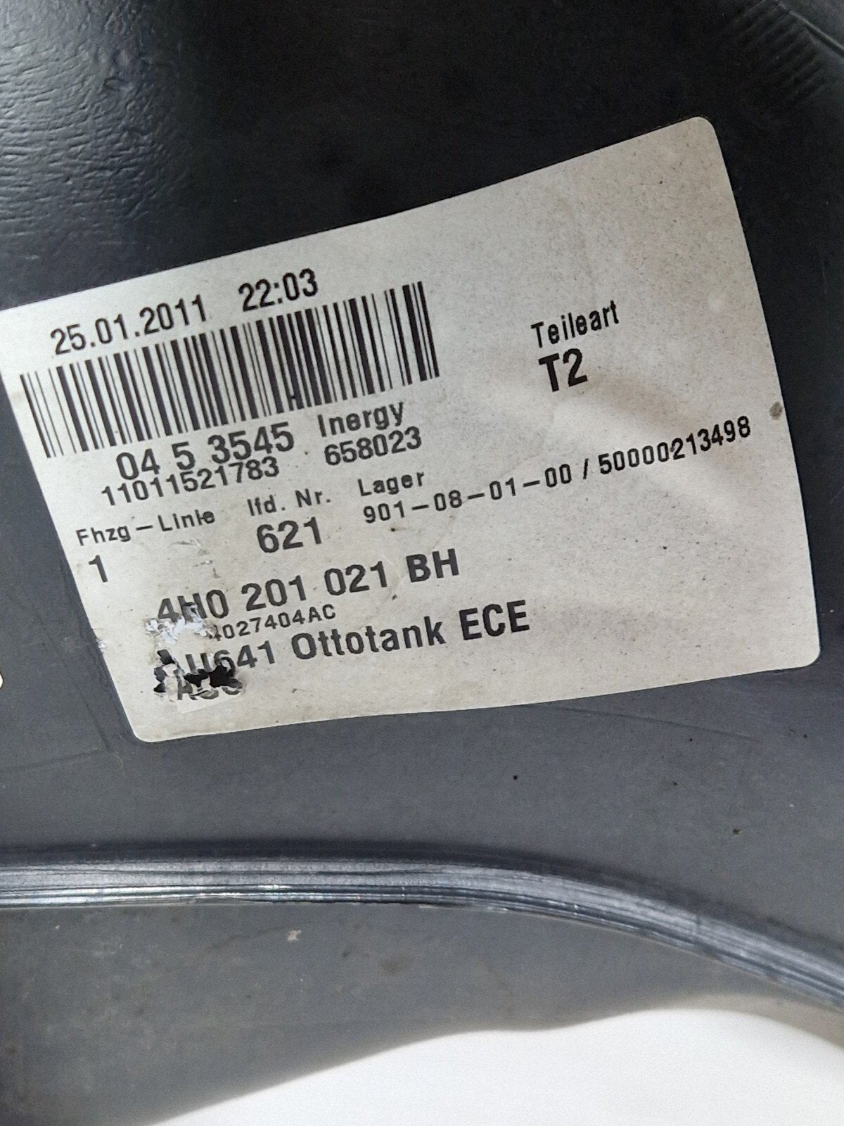 10-17 AUDI A8 4H PETROL FUEL TANK & PUMP 4H0201021BH