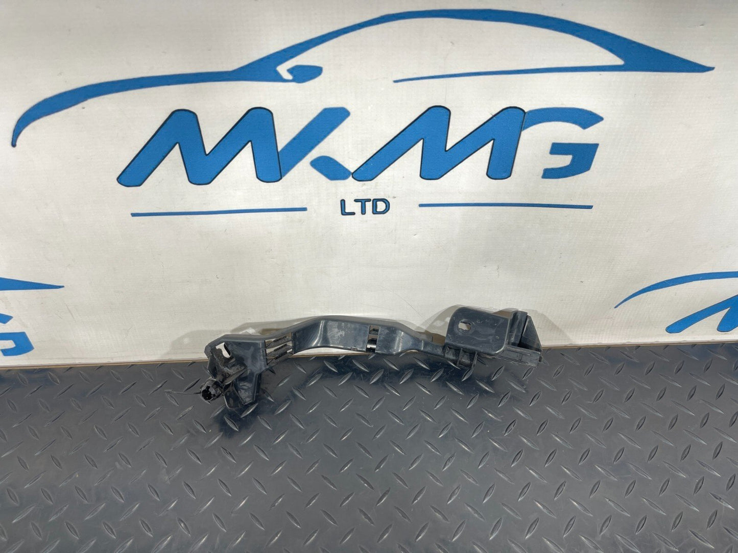 14-21 MERCEDES BENZ C300h W205 CABLES HOLDER BRACKET O/S A2055462080
