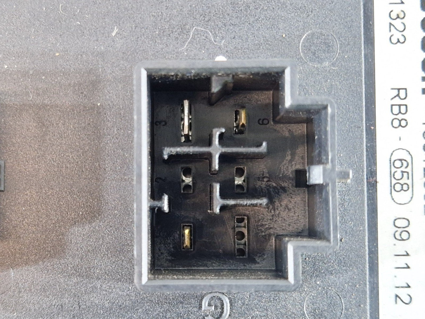 10-18 VW TOUAREG 7P GENUINE BODY CONTROL MODULE ECU 4H0907063CD