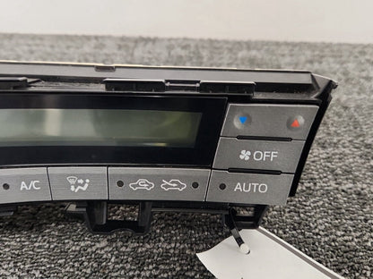 Toyota Prius MK3 (ZVW30) Hatchback Genuine Heater Control Switch Panel 75D725
