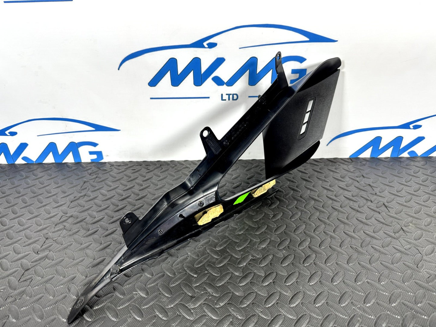 14-21 BMW 2 SERIES GRAN TOURER F45 F46 RIGHT A-PILLAR TRIM COVER BLACK 7329586