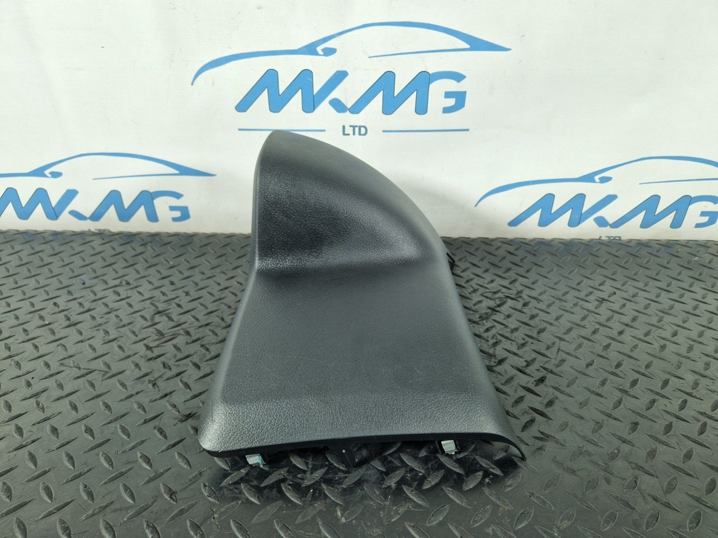 14-23 MERCEDES VITO W447 GENUINE OEM GEAR LEVER SURROUND TRIM MANUAL A4476891331