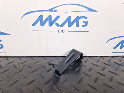 20-24 BMW 1 SERIES F40 GENUINE UNDERBODY PANELLING HOLDER BRACKET 7400890