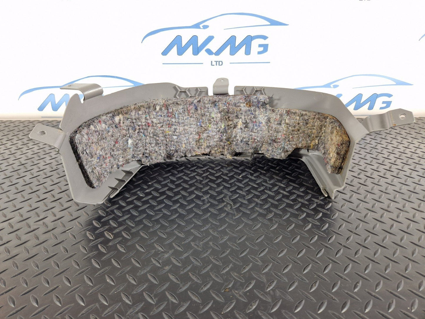 06-17 MERCEDES BENZ SPRINTER W906 DASHBORD LOWER CENTER TRIM A9066880506