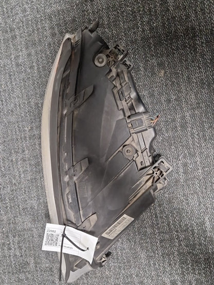 Volvo V70 MK3 Genuine Right O/S Driver Headlight 31214354