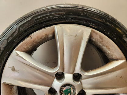 Skoda Yeti MK1 5L 17" Alloy Wheel with Tyre 225/45/17 ~4mm