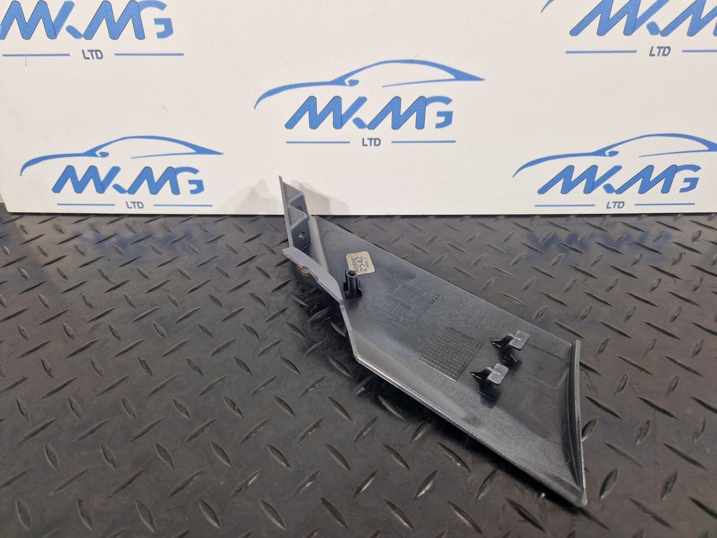 2019-ON  LAND ROVER DISCOVERY L550 LCI SPORT WING TRIM FRONT LH FK7216D281AD