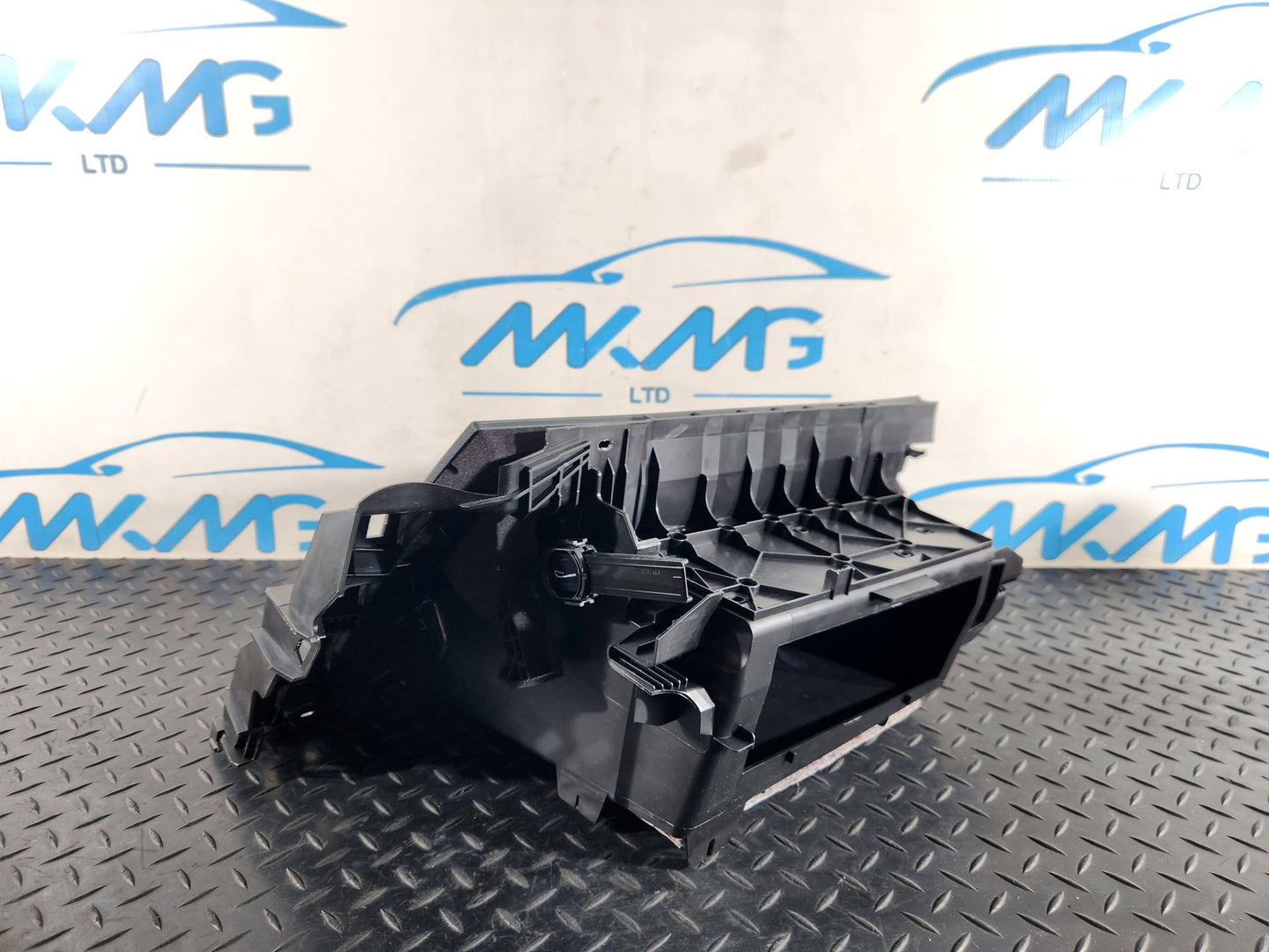BMW 118i F40 Hatchback Glove Box Storage Compartment Genuine 5A84968