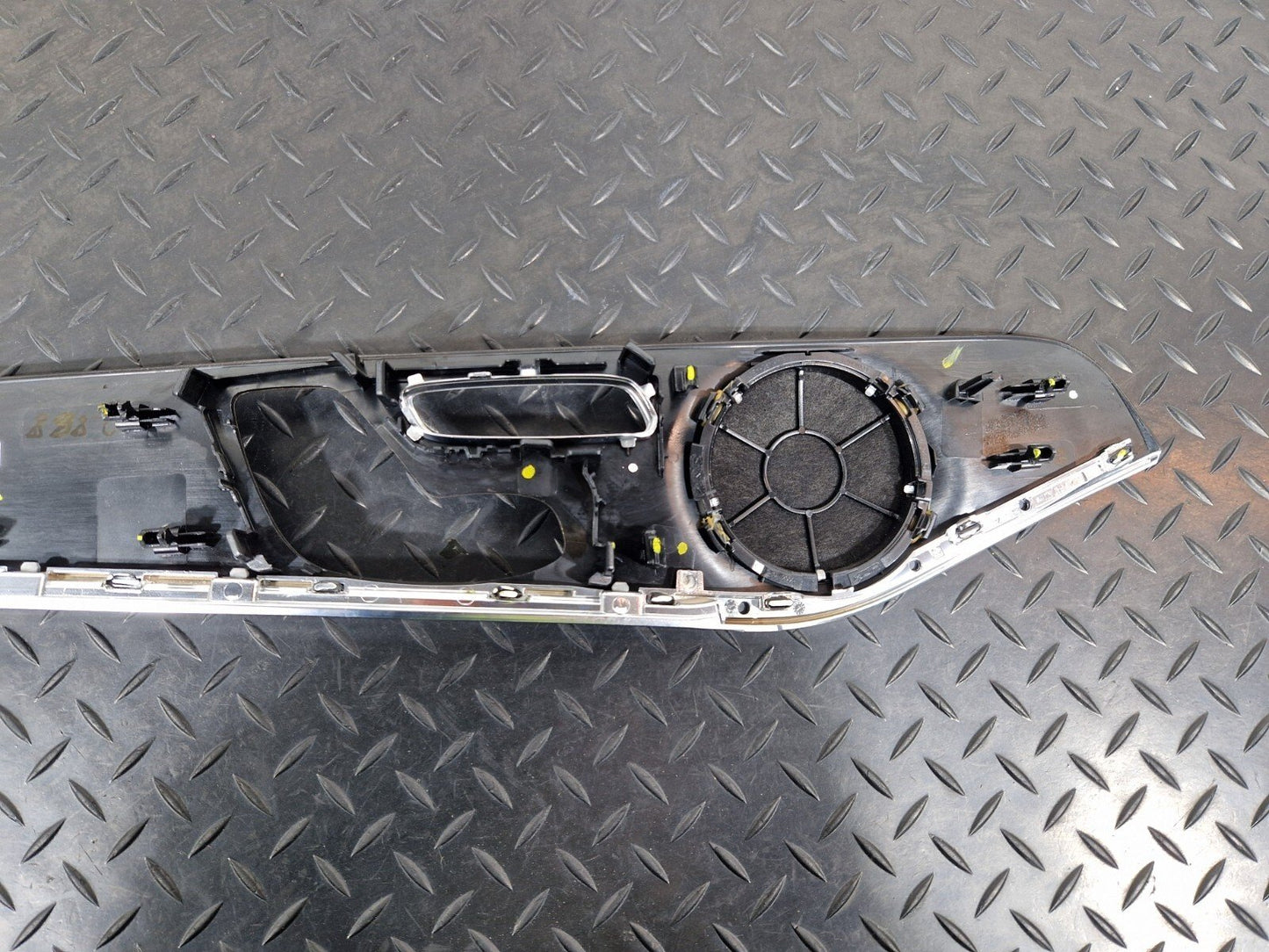 14-21 MERCEDES C CLASS W205 GENUINE FRONT RIGHT DOOR MOULDING TRIM A2057203609