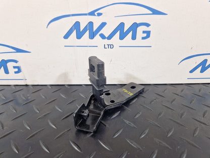 12-18 AUDI A6 C7 REAR LEFT N/S BOOT PARTITION BRACKET MOUNT 4G9863583