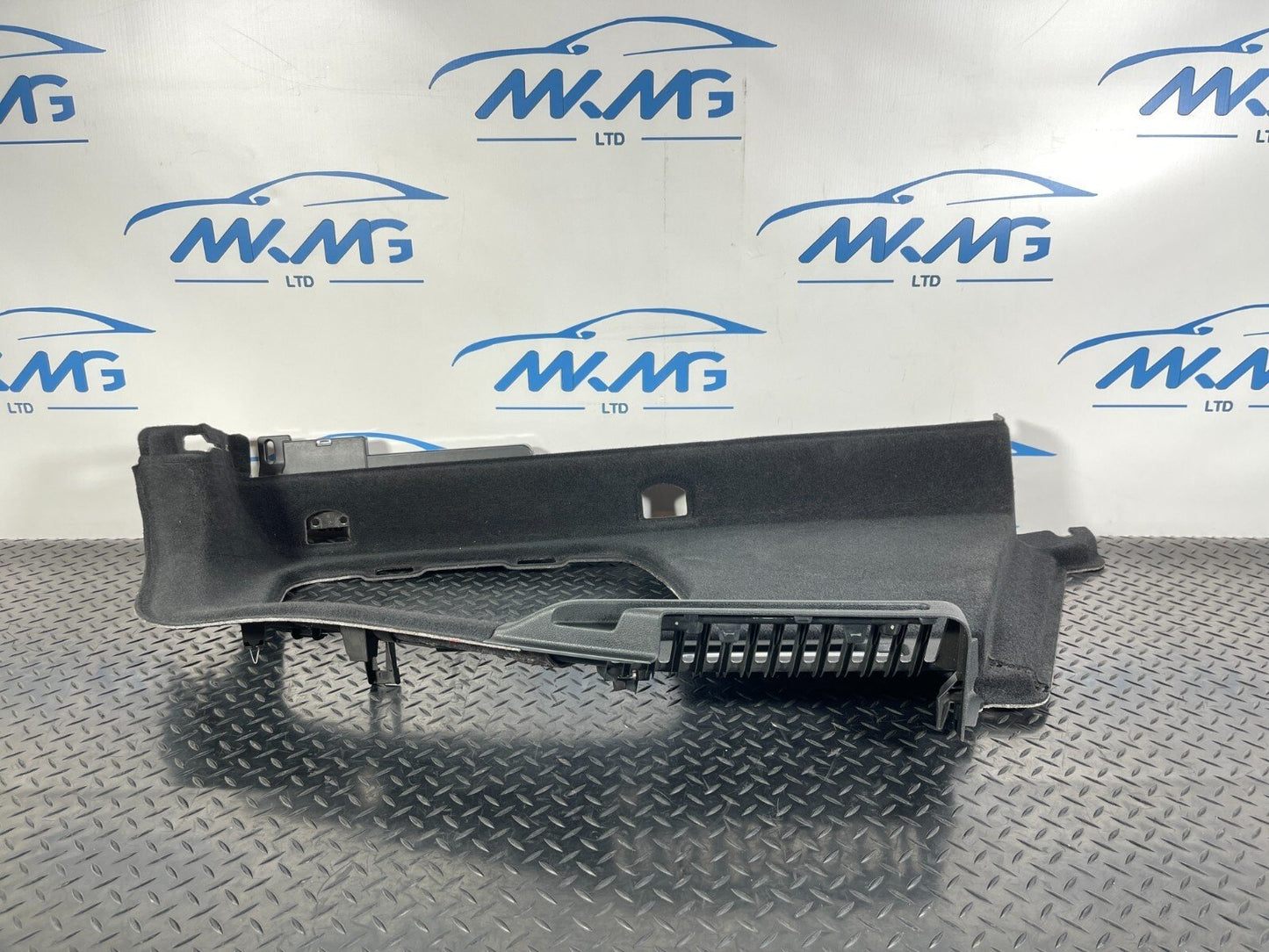 16-23 AUDI A5 F5 SPORTBACK S-LINE BOOT COMPARTMENT PANEL RIGHT 8W8863880D