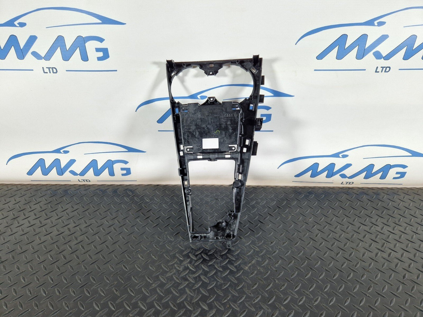 16-19 AUDI A4 AVANT B9 S-LINE CENTRE CONSOLE TRIM 8W2864261A