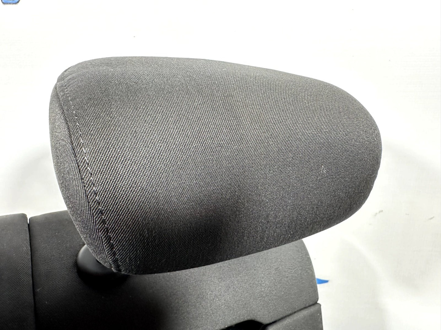 16-19 AUDI A4 B9 GENUINE REAR RIGHT DRIVER SIDE CLOTH SEAT WITH HEADREST