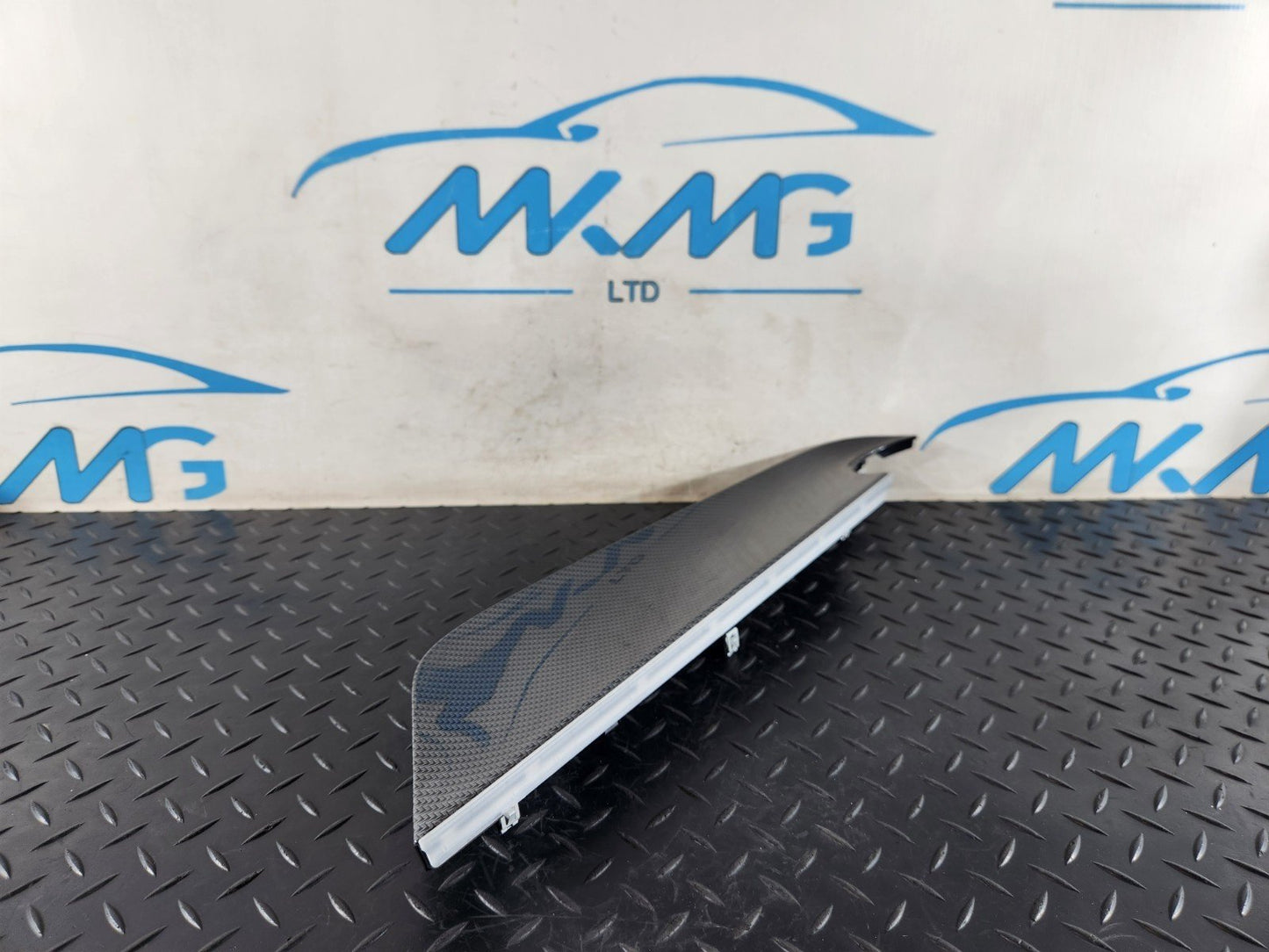 19-ON MERCEDES BENZ B CLASS W247 DASHBOARD TRIM + AMBIENT LIGHT A2476803204