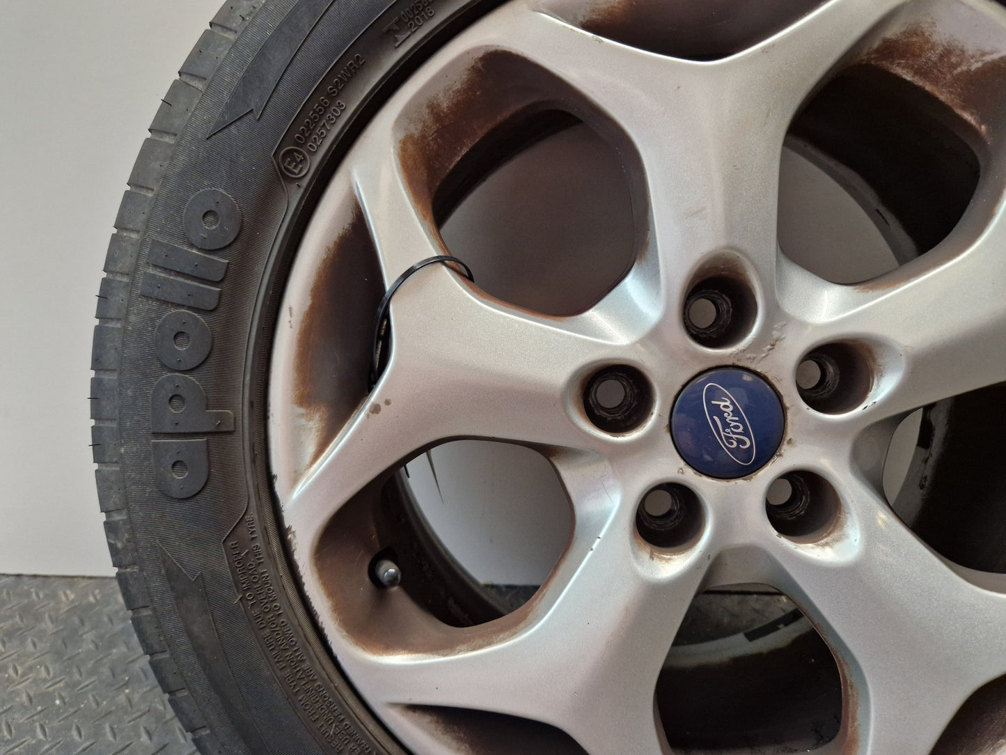 Ford C-Max MK2 (C344) 16" Alloy Wheel with Tyre 215/55/16 ~4mm