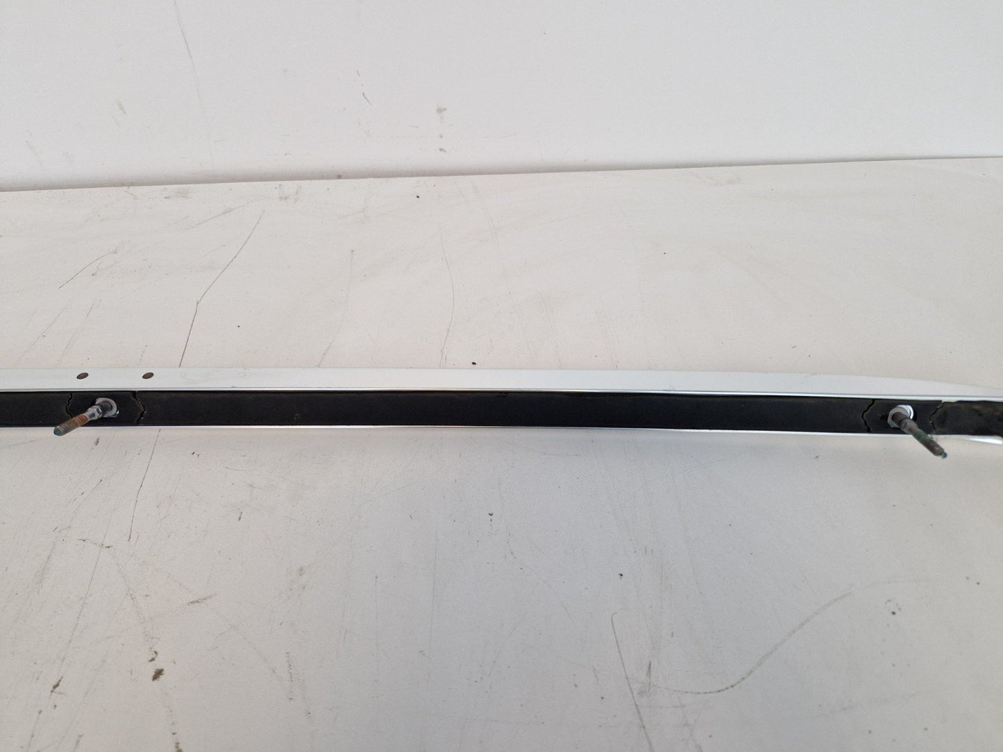 16-19 AUDI A4 B9 ESTATE GENUINE OEM RIGHT DRIVER SIDE ROOF RAIL 8W8860022