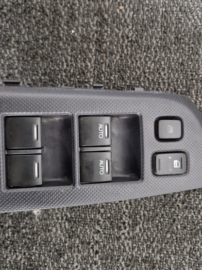 Honda Insight MK2 (ZE2) Hatchback Genuine Front Right Window Switch Trim