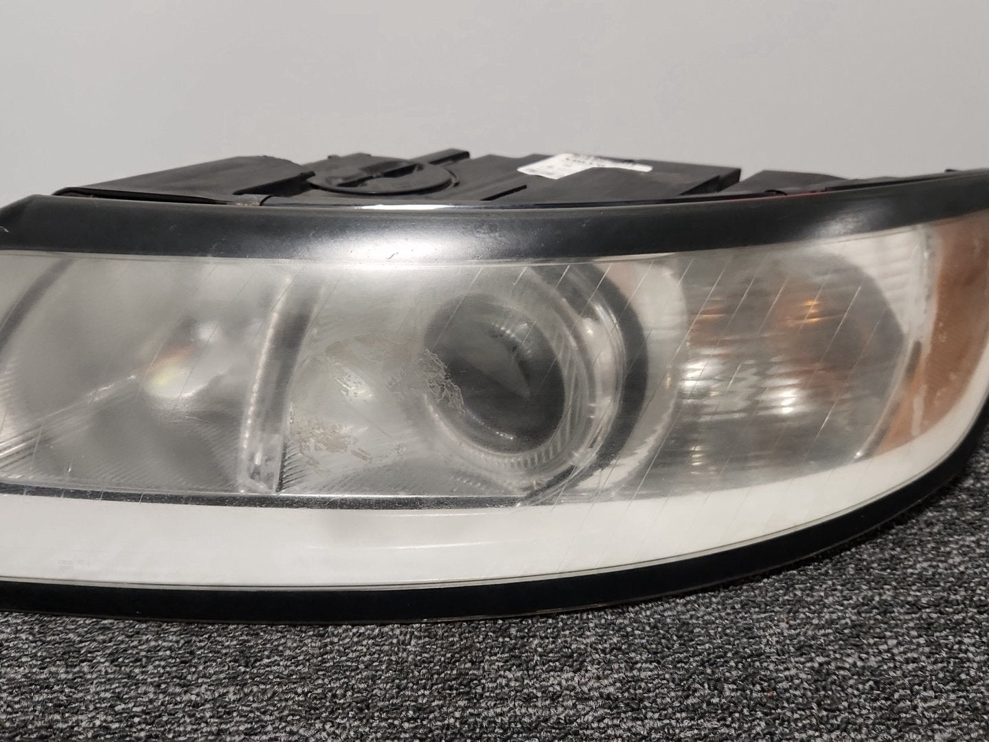 Volvo S40 MK2 (MS) Saloon Genuine Front Left N/S Passenger Headlight 30763039