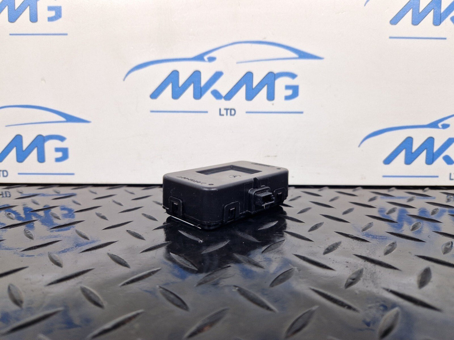 2019-ON  LAND ROVER DISCOVERY L550 RADIO RECEIVER CONTROL MODULE K8D2-15K602-BB
