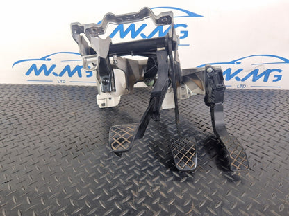 16-19 AUDI A4 B9 2.0TDI MANUAL COMPLETE CLUTCH/BRAKE/ACCELERATOR PEDALS